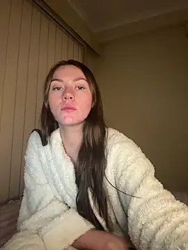 daisycollins online show from May 25, 11:09 am
