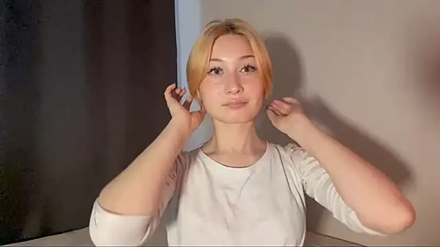 BlissfulDreams online show from May 3, 2:20 pm