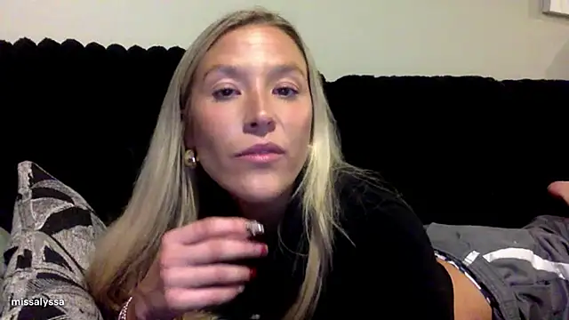 Misss alyssaaa online show from June 4, 3:12 am