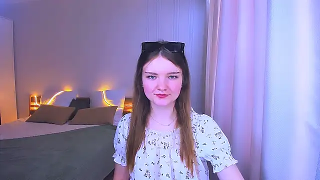 LookEva online show from June 13, 11:18 am