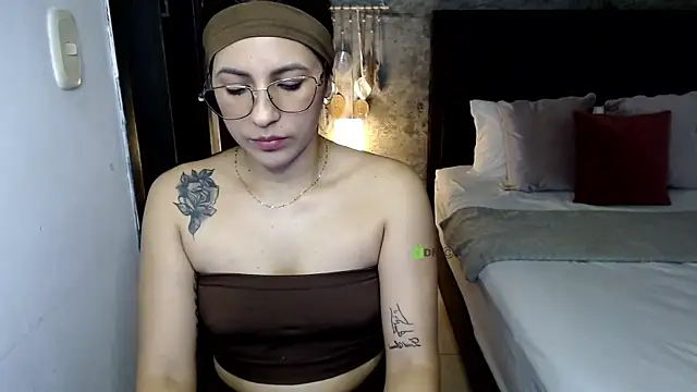 isa cruzx online show from July 18, 10:23 pm