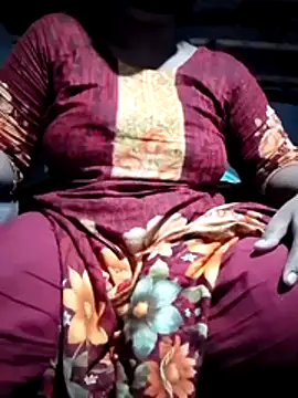 indian-couple9 online show from May 28, 3:54 pm