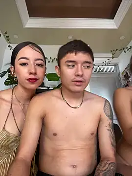 SAMY AND FRIENDSS online show from July 31, 2:40 pm