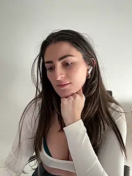 OliviaBaby- online show from May 7, 9:35 am