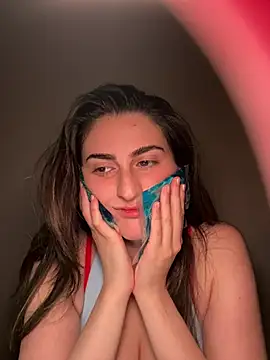 OliviaBaby- online show from May 29, 8:18 pm