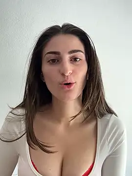 OliviaBaby- online show from May 13, 9:26 am