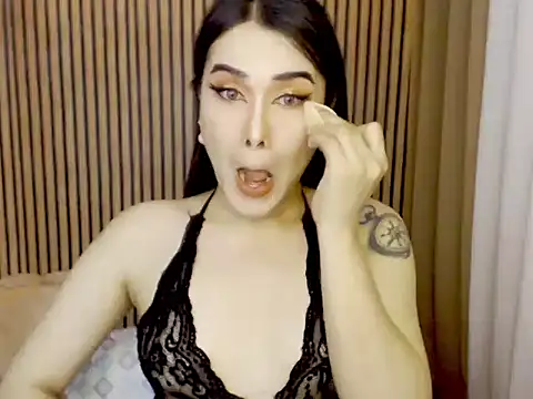lahlahVienne online show from May 4, 3:16 pm