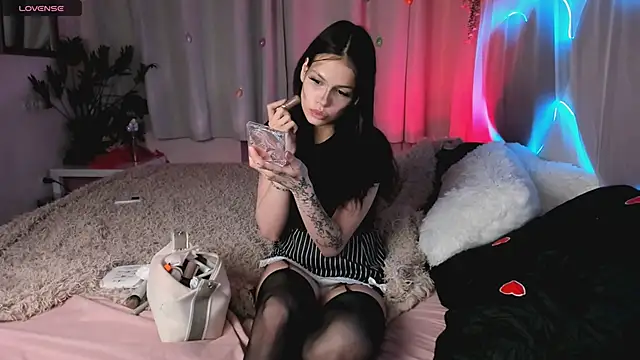 MaddyFever online show from June 13, 5:49 am