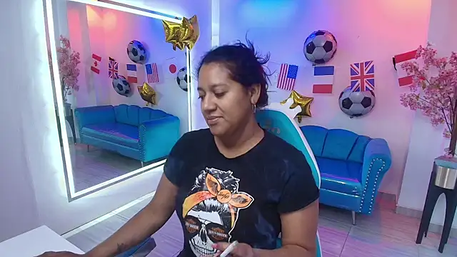 Isabella rows online show from July 13, 7:58 pm