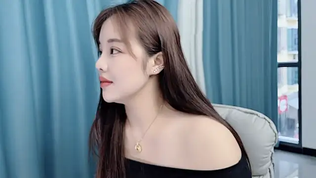 Qingqing19 online show from June 23, 3:26 am