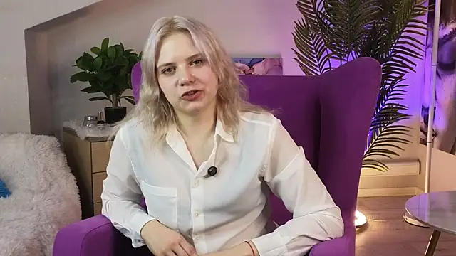JenGinanni online show from May 6, 2:10 pm