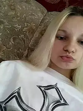 SallyMartinez online show from July 19, 10:06 am