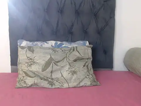 SweetCandyXoxo online show from May 16, 1:32 pm