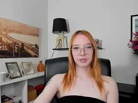 foxSonya online show from May 19, 5:47 am