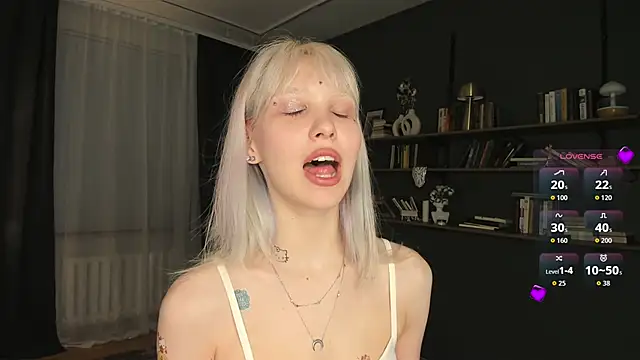 DelorisDetrich online show from May 11, 8:17 pm