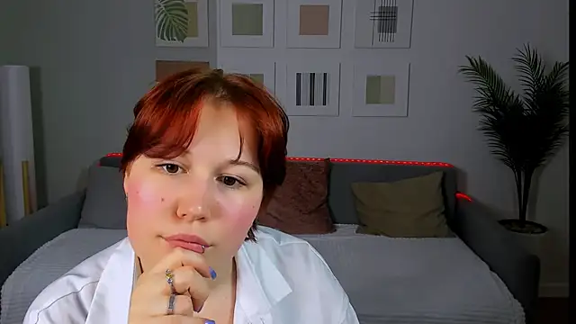MiaLacrice online show from May 30, 7:21 pm