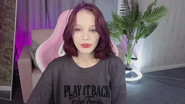 AliceJohansone online show from May 31, 2:06 am