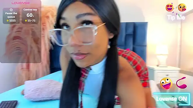 Erikaamore online show from July 28, 12:48 pm