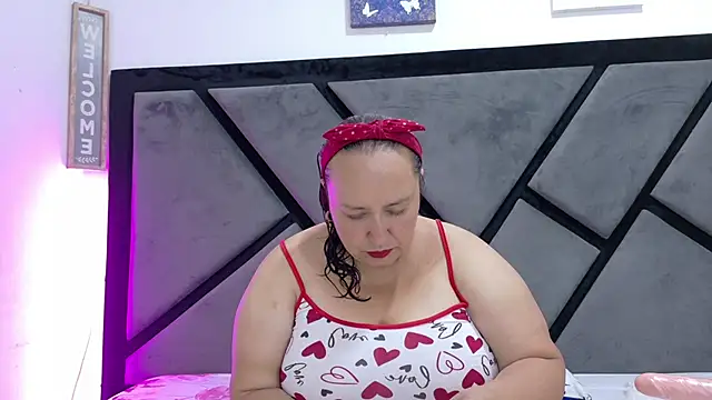 Natasha2603 online show from June 3, 10:37 pm
