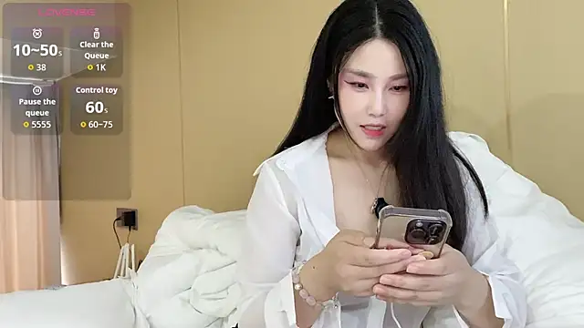 Emma qiqi online show from June 26, 1:51 am
