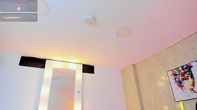 Littlee Mia online show from May 26, 12:26 pm