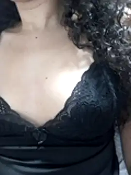 venuseyes25 online show from July 16, 1:10 am