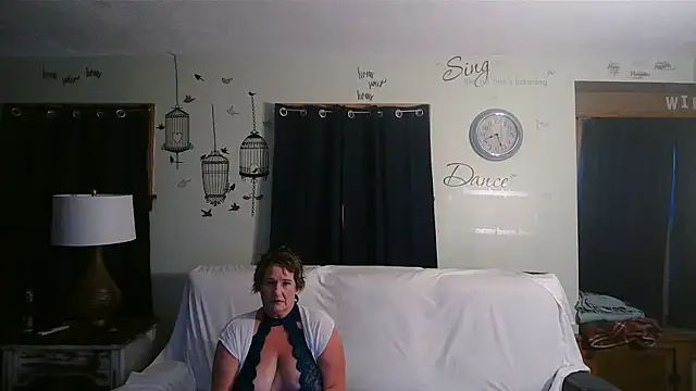 curvysecret1971 online show from May 31, 12:27 am