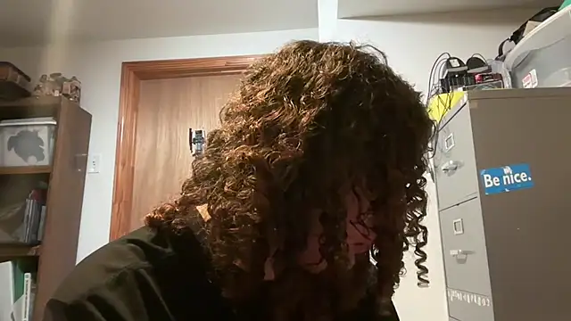 rose-thing online show from May 9, 4:58 am