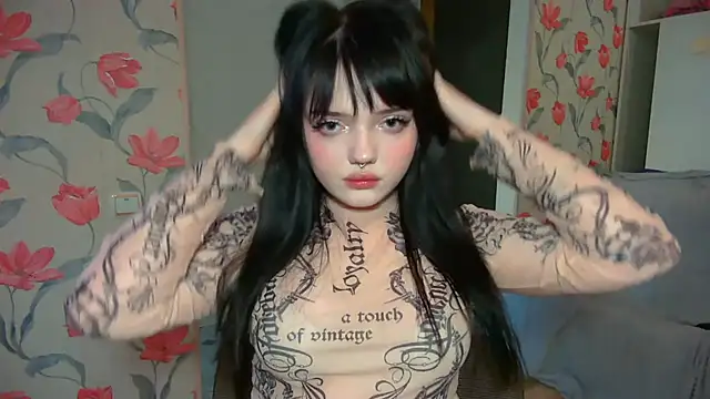 DarkxFoxy online show from June 14, 5:35 pm