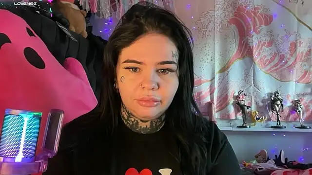 BigBootyHolly online show from July 25, 8:54 am