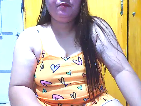 xsweetlover69x online show from June 3, 1:56 pm