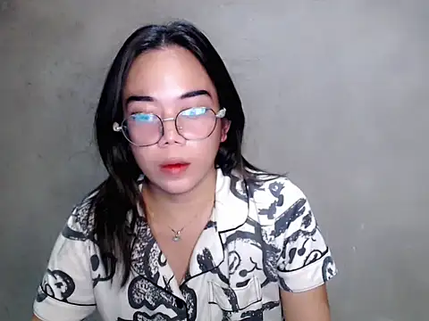 Urbabydollxxx online show from June 24, 6:29 pm