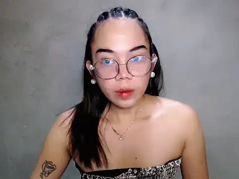 Urbabydollxxx online show from June 18, 6:24 pm
