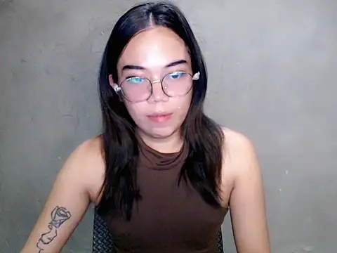Urbabydollxxx online show from June 22, 11:40 am