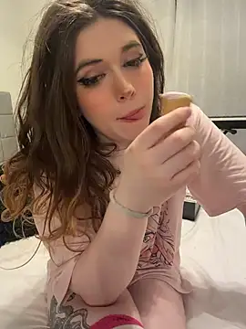 cutypiefull online show from July 24, 2:09 am