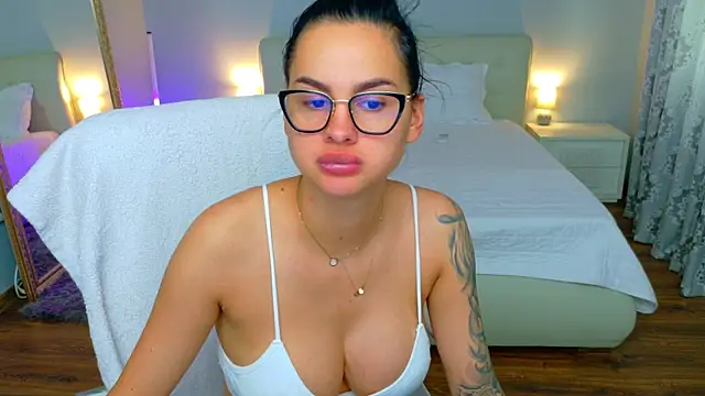 BabyyGirll  online show from July 27, 6:54 am