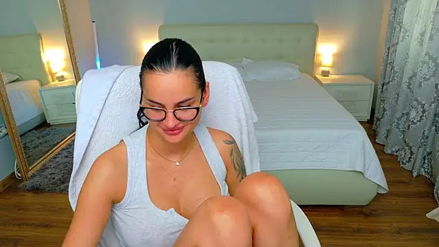BabyyGirll  online show from July 24, 6:22 am