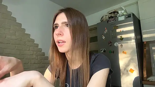 ZaraGuyette online show from June 27, 5:08 pm