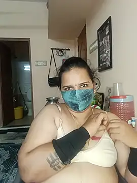 pirainilla online show from June 4, 4:00 pm