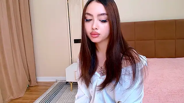 maddie perezz online show from June 1, 8:43 pm