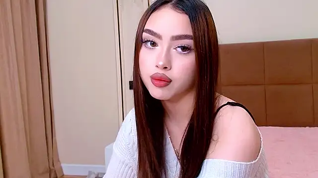 maddie perezz online show from June 3, 6:13 pm