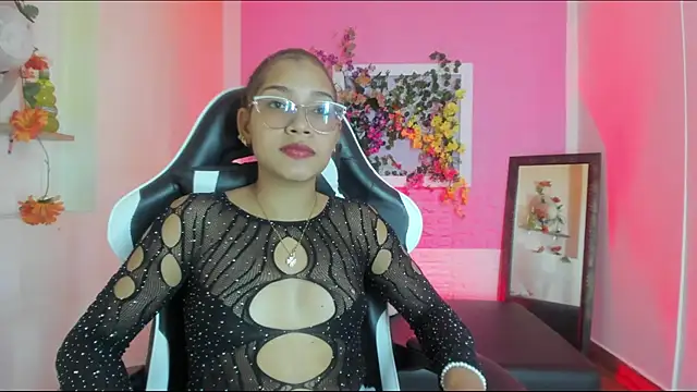 Scarlett Lune online show from May 28, 7:12 pm