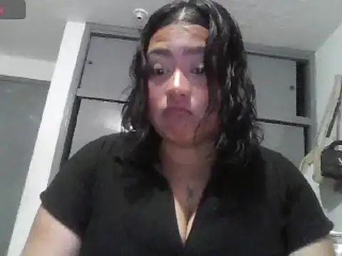 Alaia moretti online show from May 30, 1:47 am