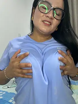rousee69  online show from May 30, 5:16 am