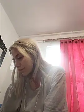 sofigirlgold online show from May 17, 2:49 pm