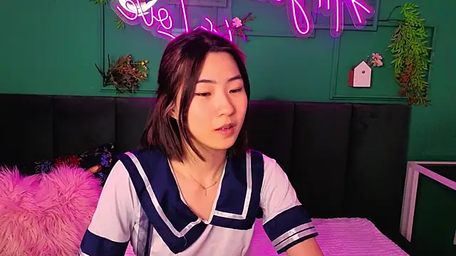 Runi Asian online show from May 28, 1:58 am