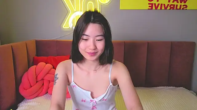 Runi Asian online show from May 27, 1:38 am