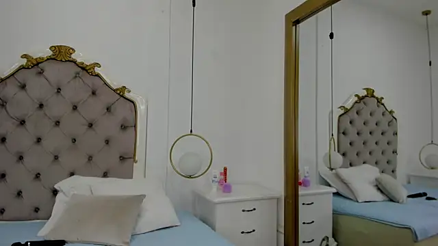 damianna  online show from July 28, 6:42 pm