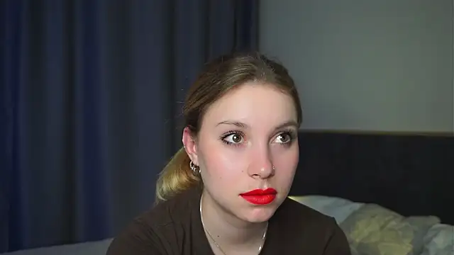 Sairallyn online show from May 18, 7:53 pm