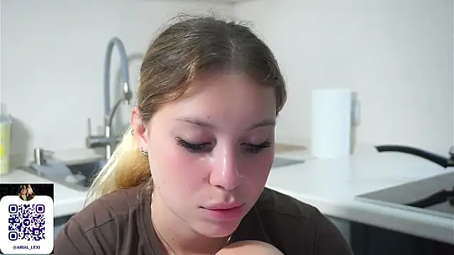 Sairallyn online show from July 26, 4:48 pm